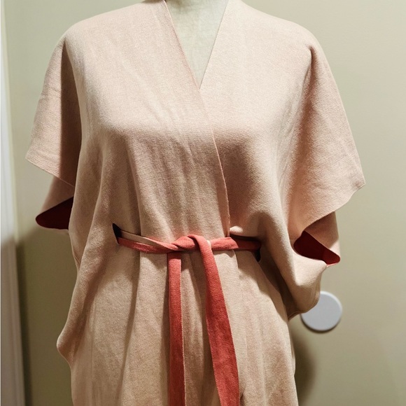 NWT Loft pink and tan reversible belted poncho Size M/L - Picture 3 of 6